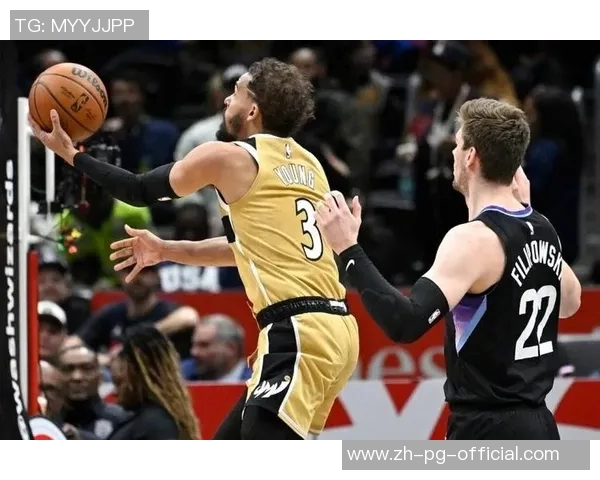 奇才与爵士激战正酣球场上演精彩对决引发球迷热议